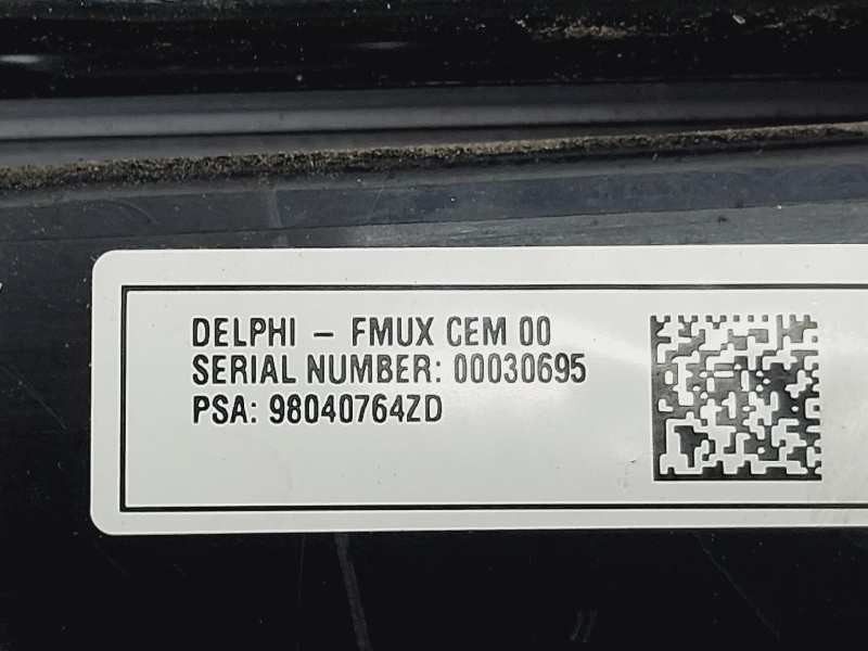 Recambio de sistema audio / cd para citroën c4 lim. business referencia OEM IAM 98040764ZD  