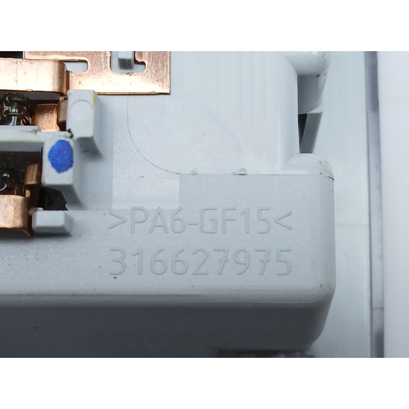 Recambio de luz interior para opel crossland x / crossland (p17, p2qo) 1.2 (75) referencia OEM IAM 316627975  