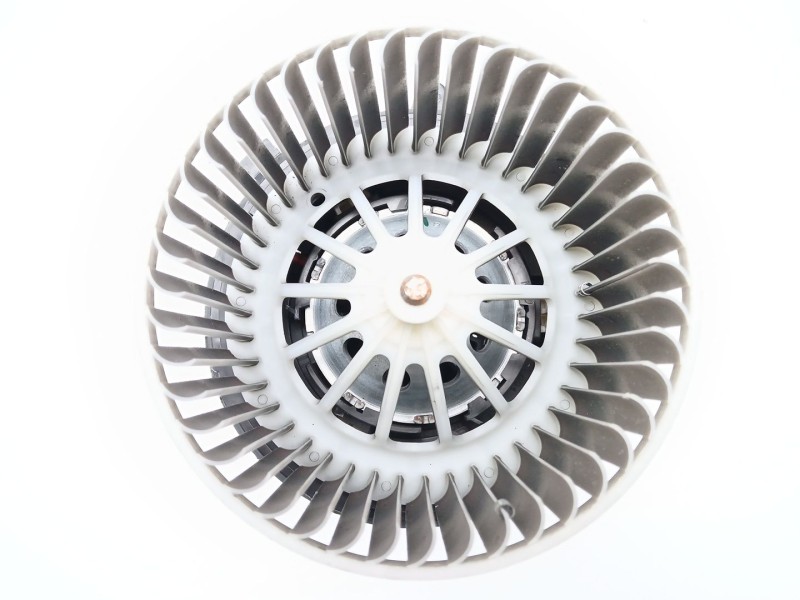 Recambio de motor calefaccion para opel crossland x / crossland (p17, p2qo) 1.2 (75) referencia OEM IAM HB613001  