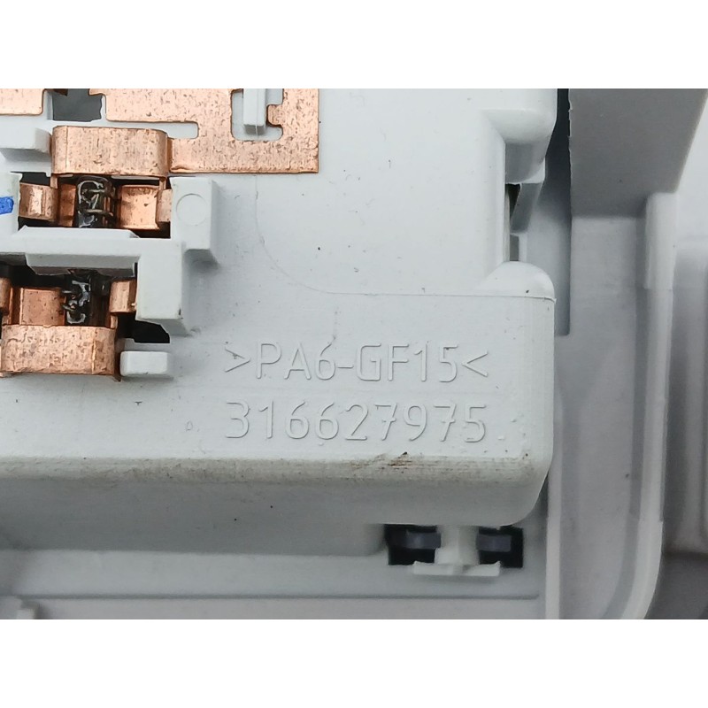 Recambio de luz interior para opel crossland x / crossland (p17, p2qo) 1.2 (75) referencia OEM IAM 316627975  39194309