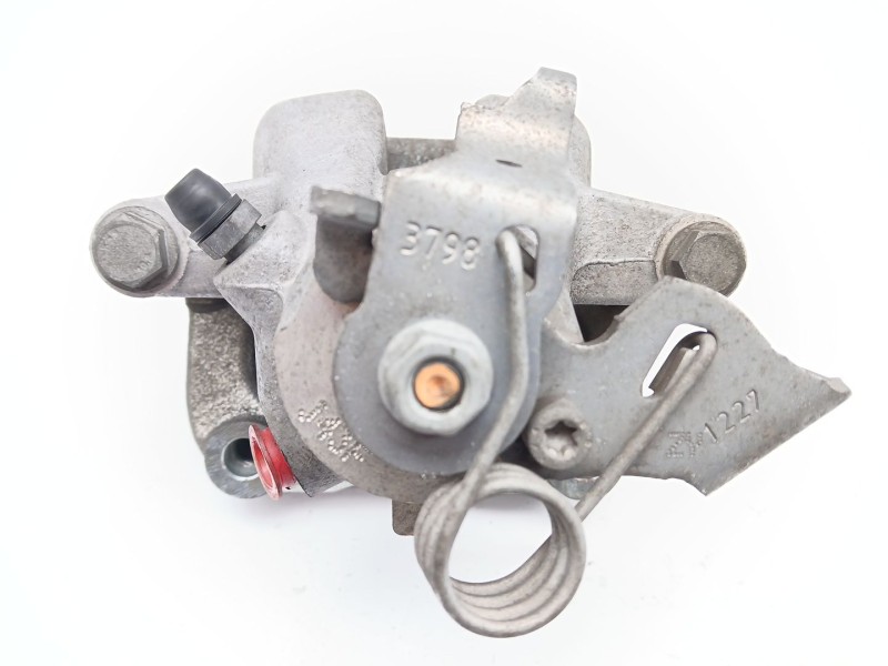 Recambio de pinza freno trasera derecha para opel crossland x / crossland (p17, p2qo) 1.2 (75) referencia OEM IAM 32055430  