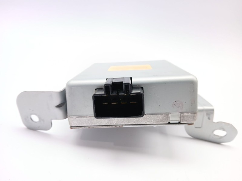 Recambio de modulo electronico para kia carens iv 1.7 crdi referencia OEM IAM 95300A4000  