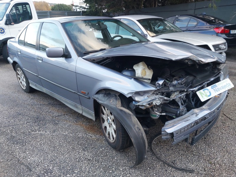 bmw 3 (e36) del año 2000