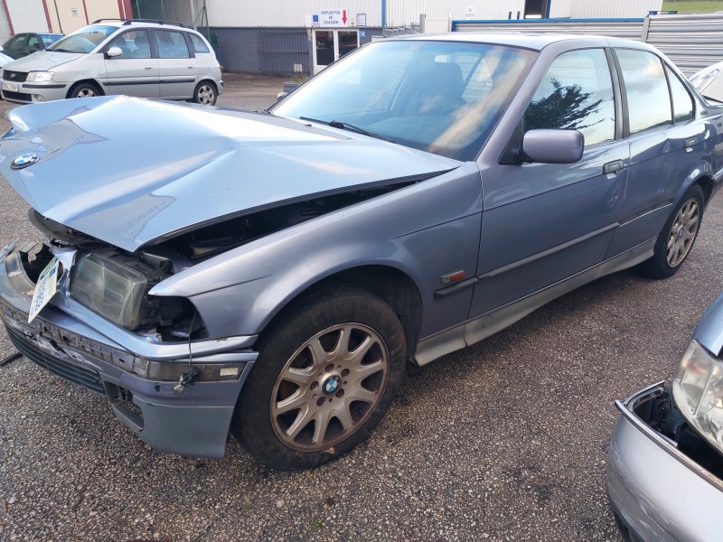 bmw 3 (e36) del año 2000