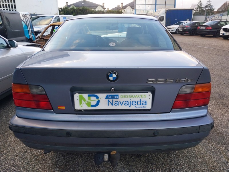 bmw 3 (e36) del año 2000