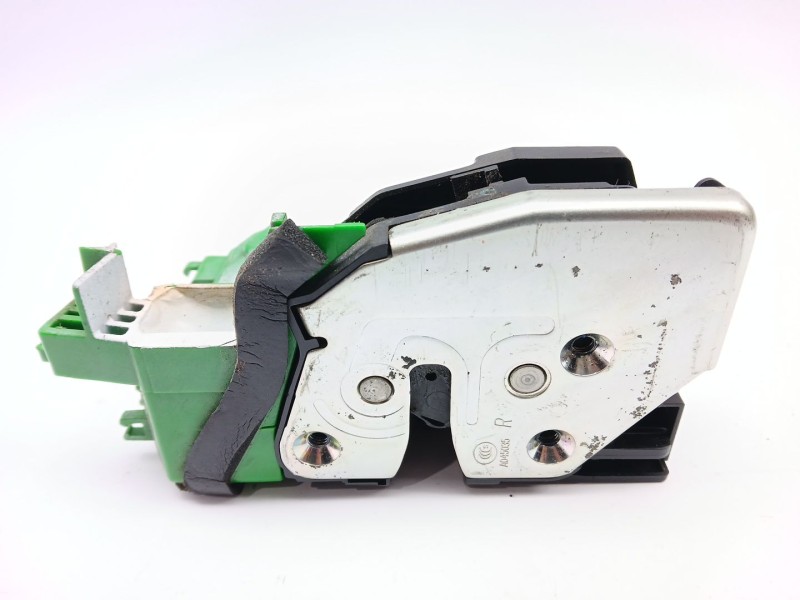 Recambio de cerradura puerta delantera derecha para kia carens iv 1.7 crdi referencia OEM IAM 81320A4010  