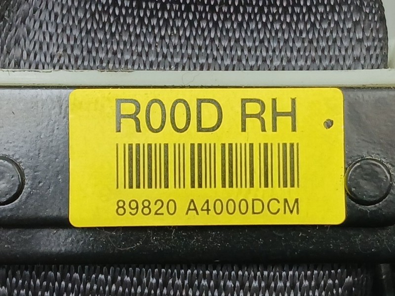 Recambio de cinturon seguridad trasero central para kia carens iv 1.7 crdi referencia OEM IAM 89820A4000DCM  