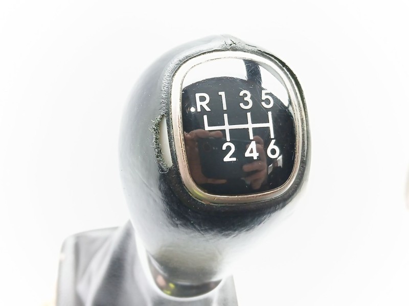 Recambio de palanca cambio para kia carens iv 1.7 crdi referencia OEM IAM 43700A4010  