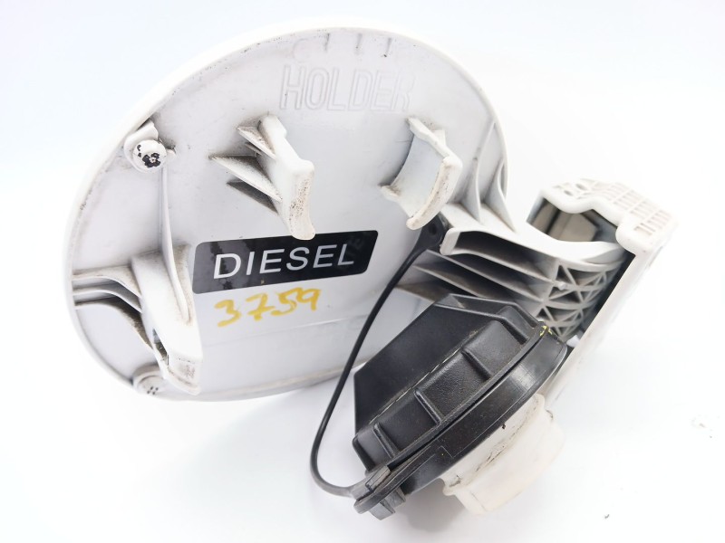 Recambio de tapa exterior combustible para kia carens iv 1.7 crdi referencia OEM IAM 69510A4000  