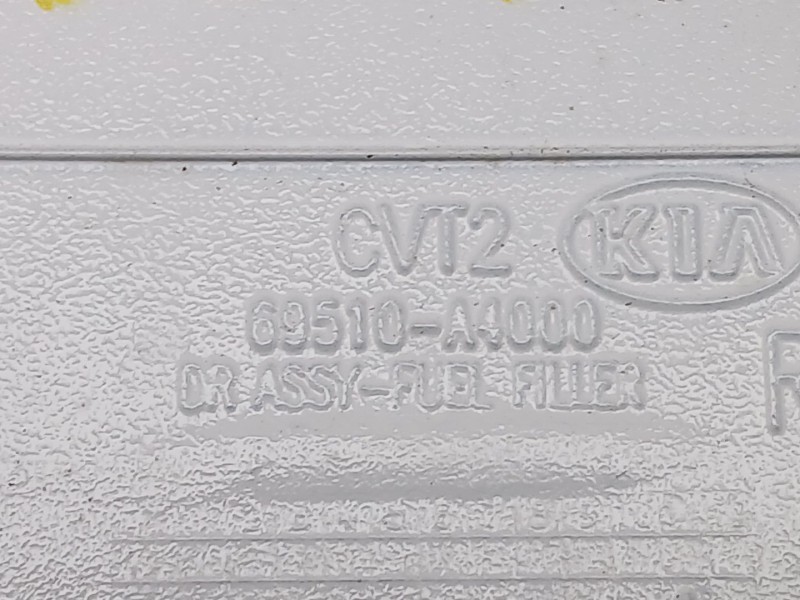 Recambio de tapa exterior combustible para kia carens iv 1.7 crdi referencia OEM IAM 69510A4000  