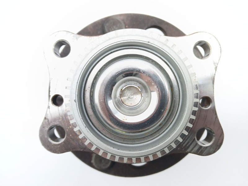 Recambio de buje para kia carens iv 1.7 crdi referencia OEM IAM 52730A4000  