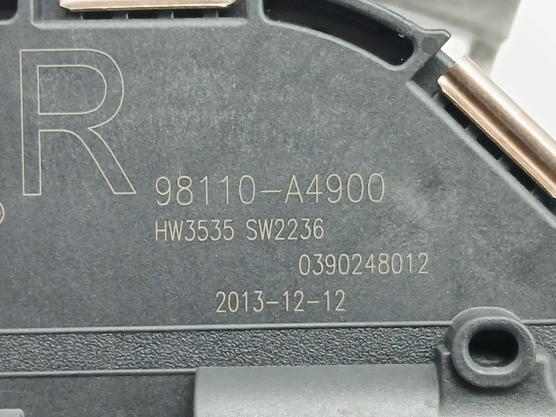 Recambio de motor limpia delantero para kia carens iv 1.7 crdi referencia OEM IAM 98110A4900  