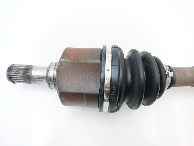 Recambio de transmision delantera derecha para kia carens iv 1.7 crdi referencia OEM IAM 49501A4200  