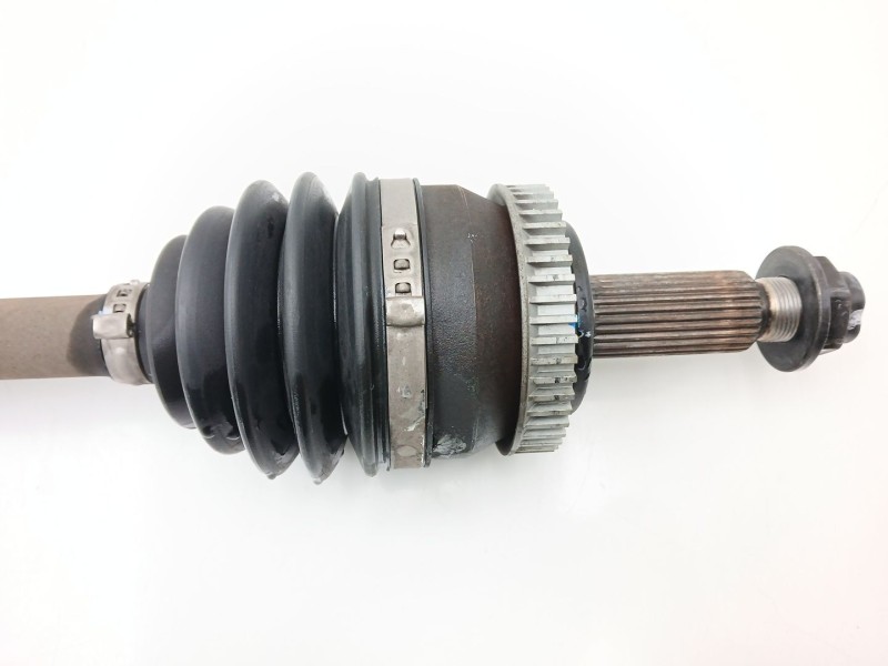Recambio de transmision delantera derecha para kia carens iv 1.7 crdi referencia OEM IAM 49501A4200  