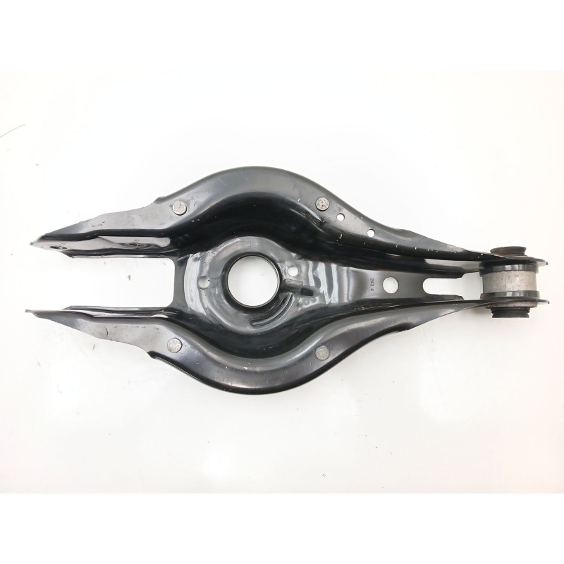 Recambio de brazo suspension inferior trasero derecho para bmw 3 (f30, f80) 318 d referencia OEM IAM 33326867540  
