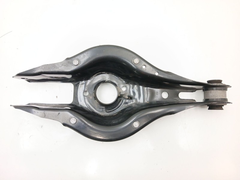 Recambio de brazo suspension inferior trasero izquierdo para bmw 3 (f30, f80) 318 d referencia OEM IAM 33326867540  