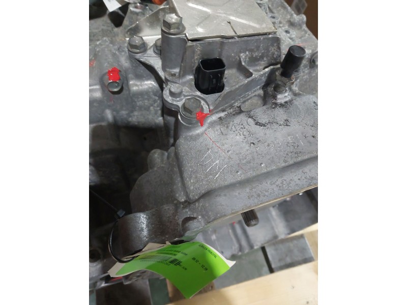 Recambio de caja cambios para toyota auris hybrid active referencia OEM IAM 3JM  