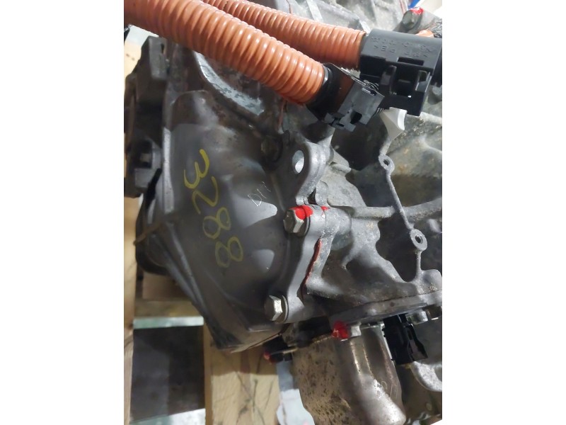 Recambio de caja cambios para toyota auris hybrid active referencia OEM IAM 3JM  
