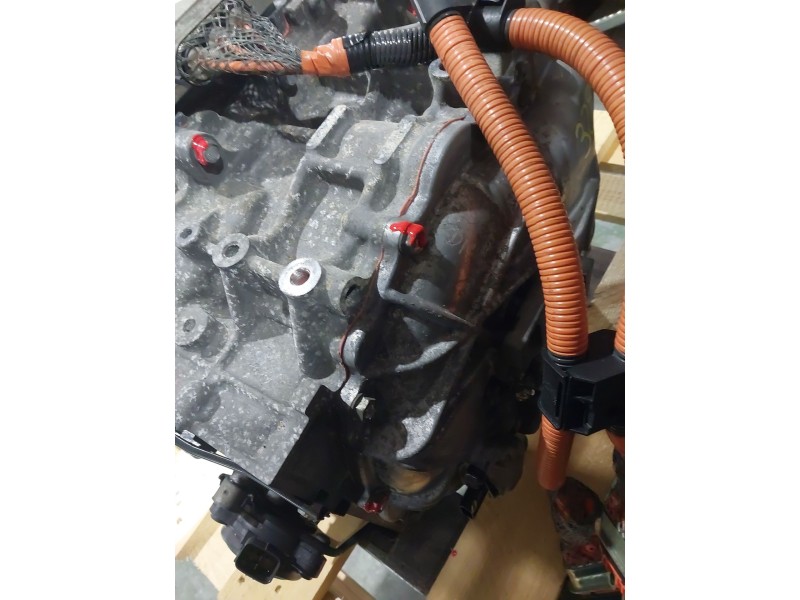 Recambio de caja cambios para toyota auris hybrid active referencia OEM IAM 3JM  