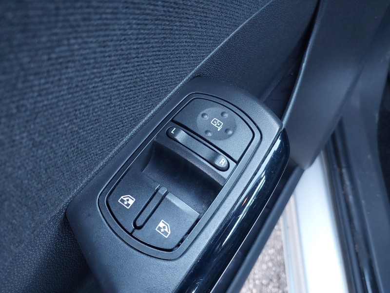 opel corsa d (s07) del año 2007