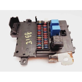 CAJA RELES / FUSIBLES 3L110103 