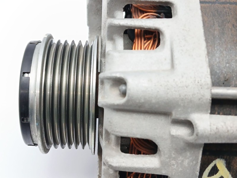 Recambio de alternador para kia picanto iii (ja) 1.0 referencia OEM IAM 3730004970  