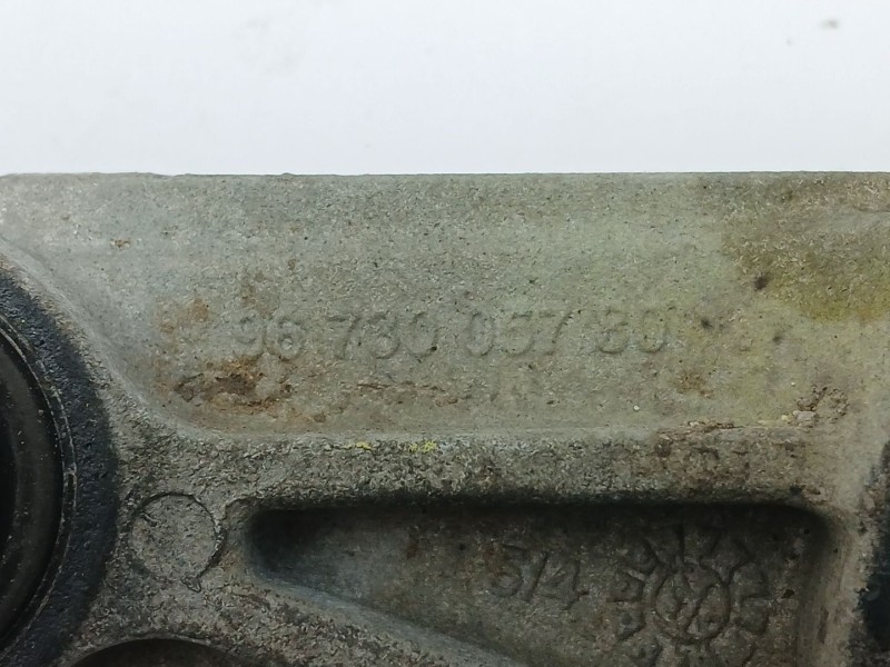 Recambio de soporte motor trasero para citroën c4 cactus 1.2 thp 110 referencia OEM IAM 9673005780  9802483780