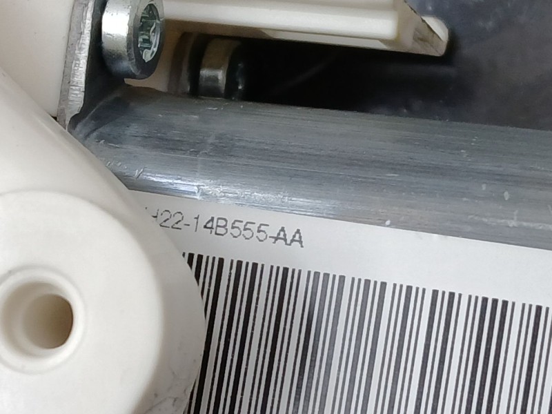 Recambio de elevalunas trasero izquierdo para land rover discovery iv (l319) 2.7 td 4x4 referencia OEM IAM AH2227001AA  AH2214B5