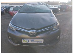 toyota auris (_e18_) del año 2017