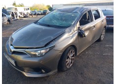 toyota auris (_e18_) del año 2017 2