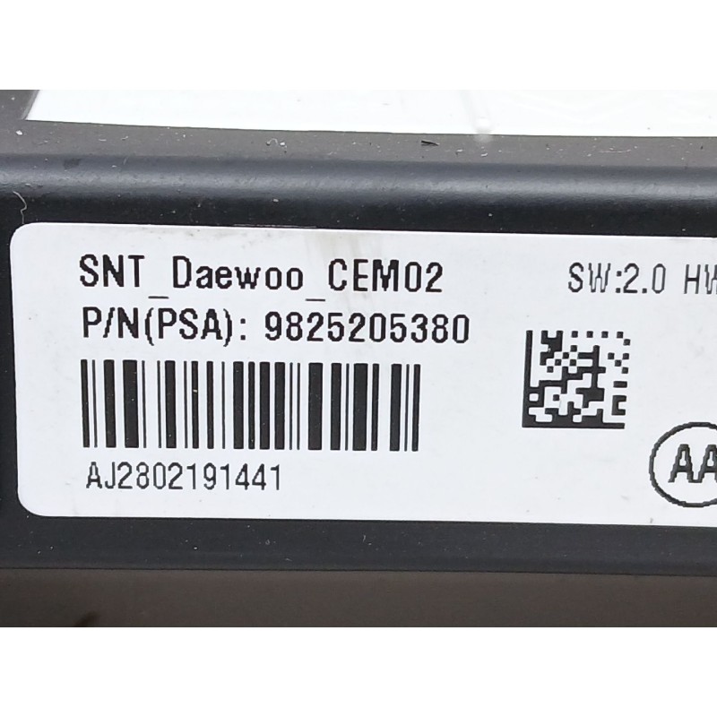 Recambio de luz interior para citroën c4 cactus 1.2 thp 110 referencia OEM IAM 96887290BJ  9825205380