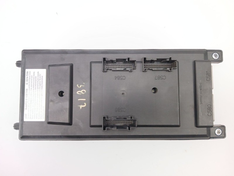 Recambio de caja reles / fusibles para land rover discovery iv (l319) 2.7 td 4x4 referencia OEM IAM AH2214F041AF  