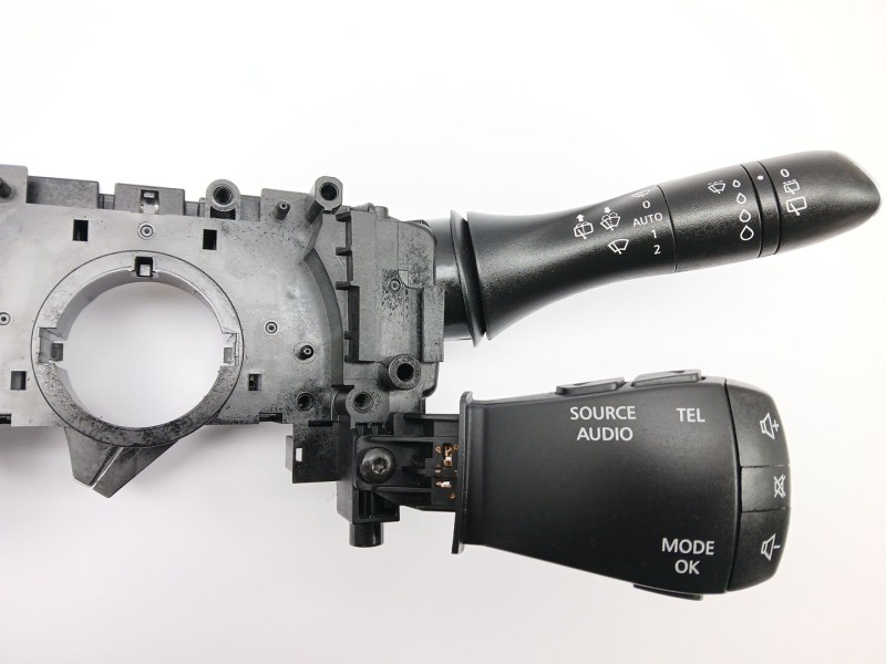 Recambio de mando multifuncion para renault kadjar (ha_, hl_) 1.2 tce 130 referencia OEM IAM 255678341R  