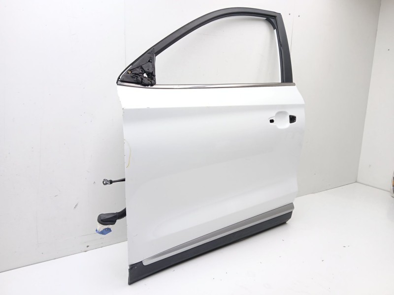 Recambio de puerta delantera izquierda para mg mg zs suv 1.5 vti referencia OEM IAM 10322109  