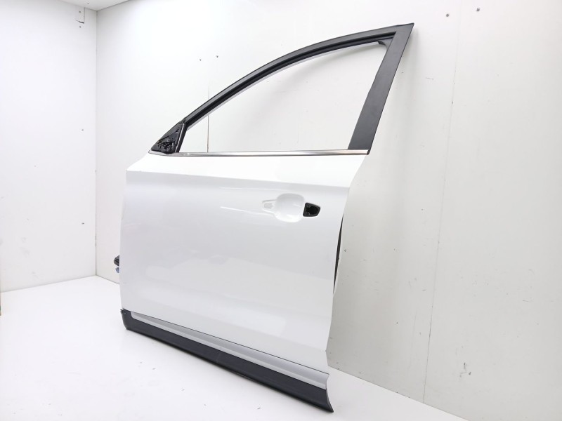 Recambio de puerta delantera izquierda para mg mg zs suv 1.5 vti referencia OEM IAM 10322109  