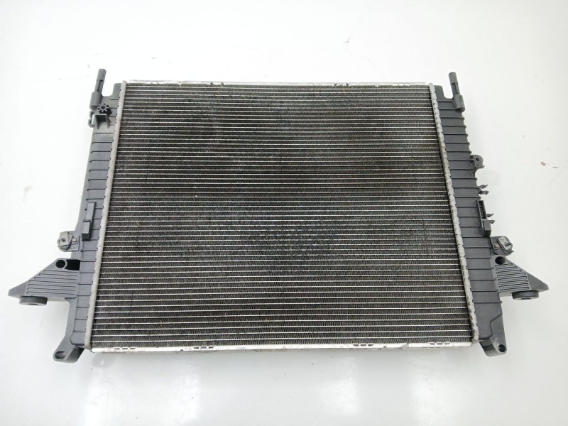 Recambio de radiador agua para land rover discovery iv (l319) 2.7 td 4x4 referencia OEM IAM AH228T000BA  