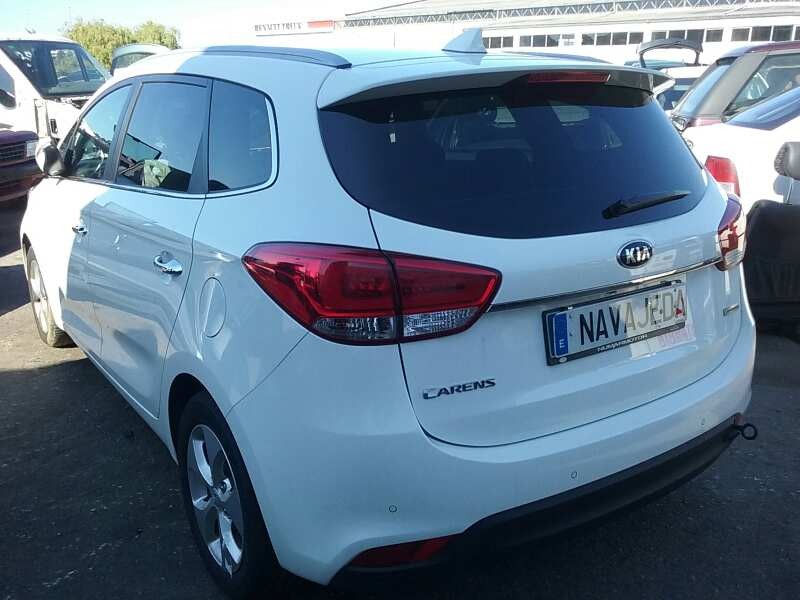 kia carens ( ) del año 2015