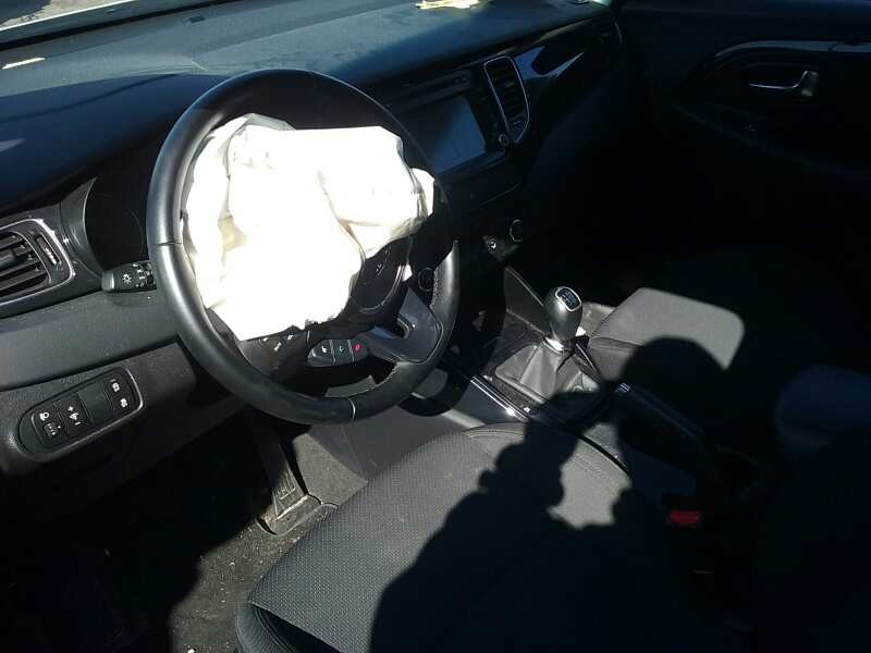 kia carens ( ) del año 2015