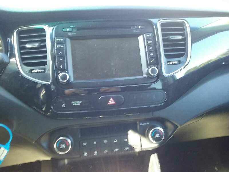 kia carens ( ) del año 2015