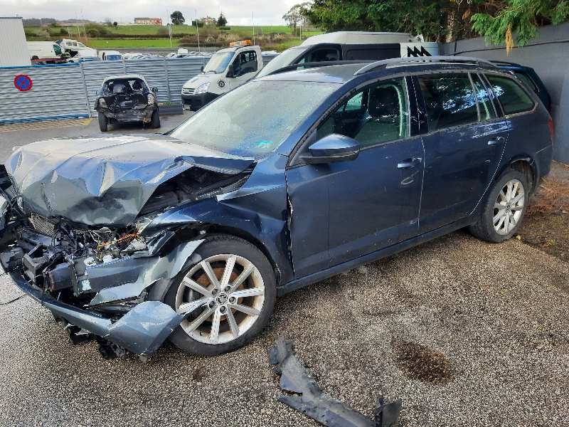 skoda octavia combi (5e5) del año 2014