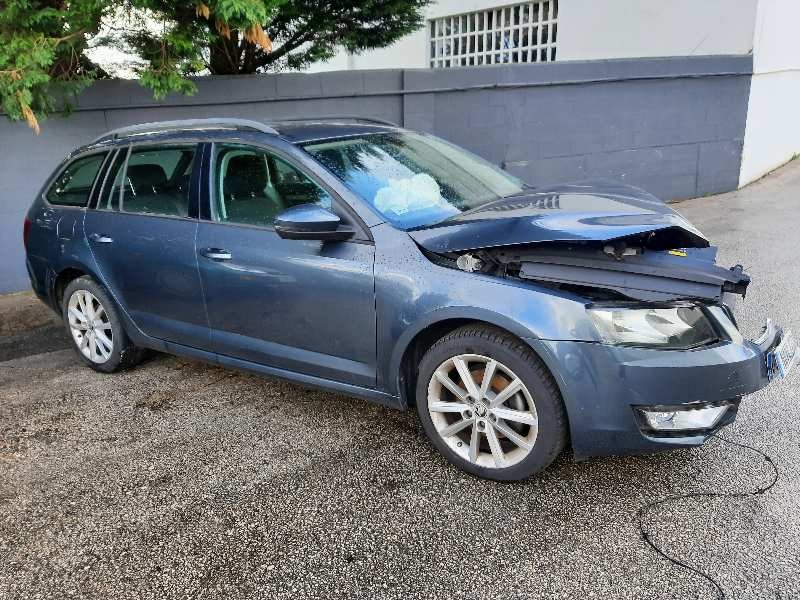 skoda octavia combi (5e5) del año 2014