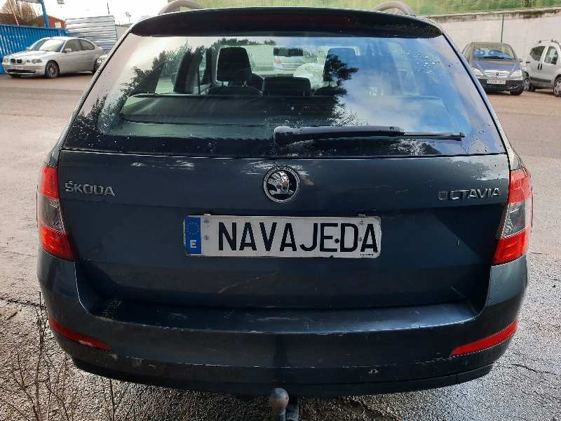 skoda octavia combi (5e5) del año 2014