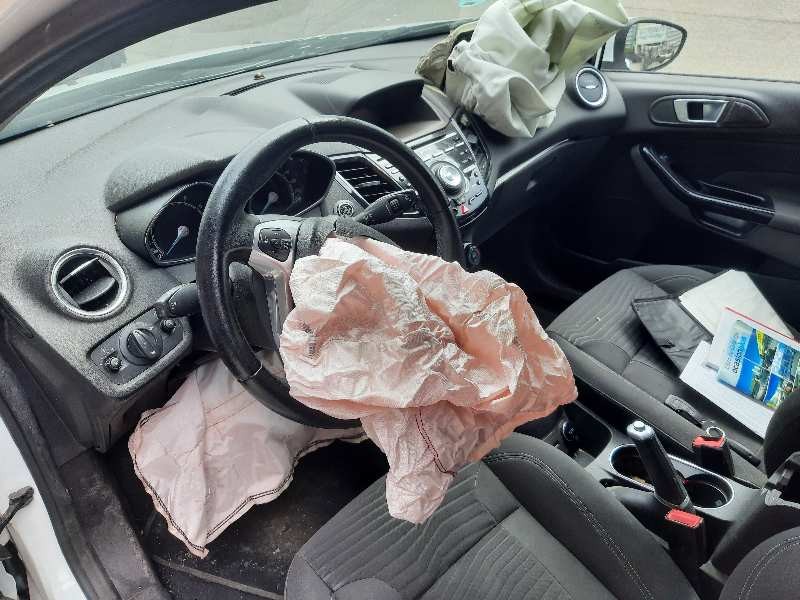 ford fiesta (ccn) del año 2013