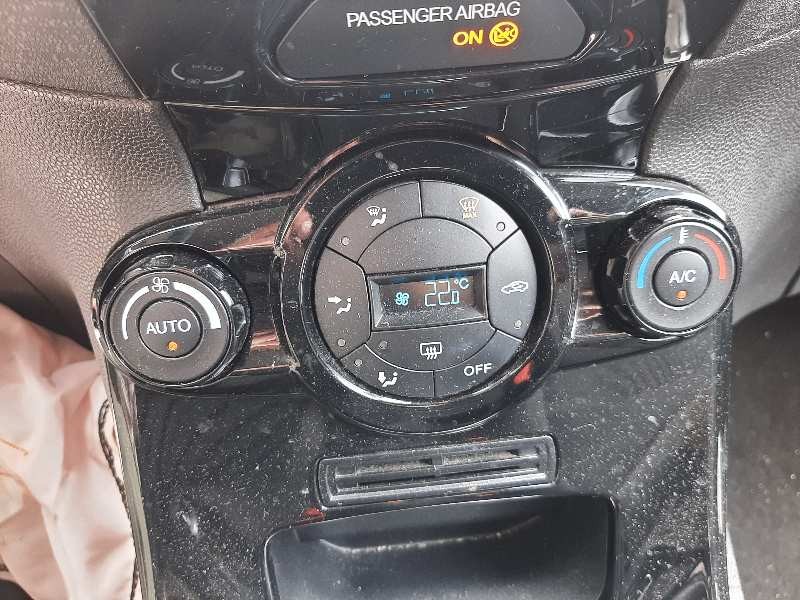 ford fiesta (ccn) del año 2013