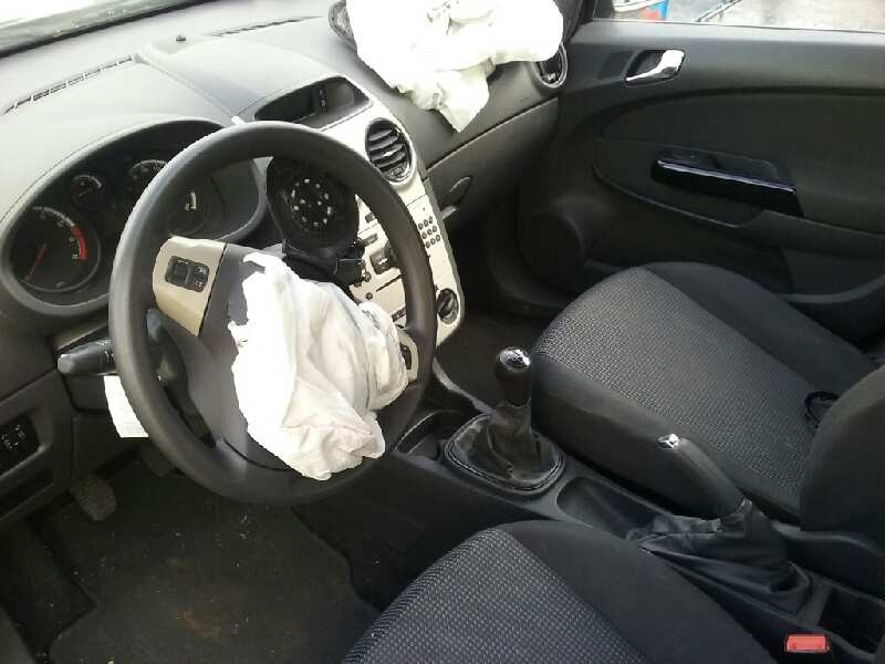 opel corsa d del año 2010