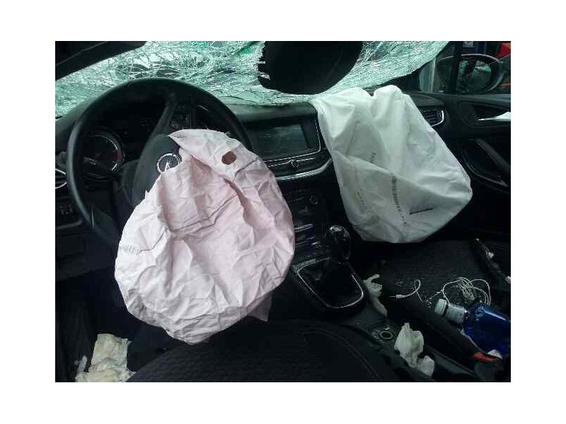 opel astra k lim. 5türig del año 2014