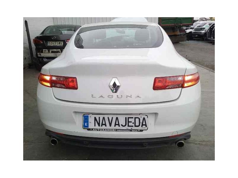 renault laguna coupe del año 2010