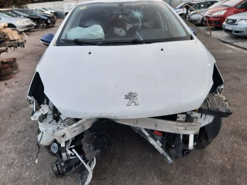 peugeot 208 del año 2015