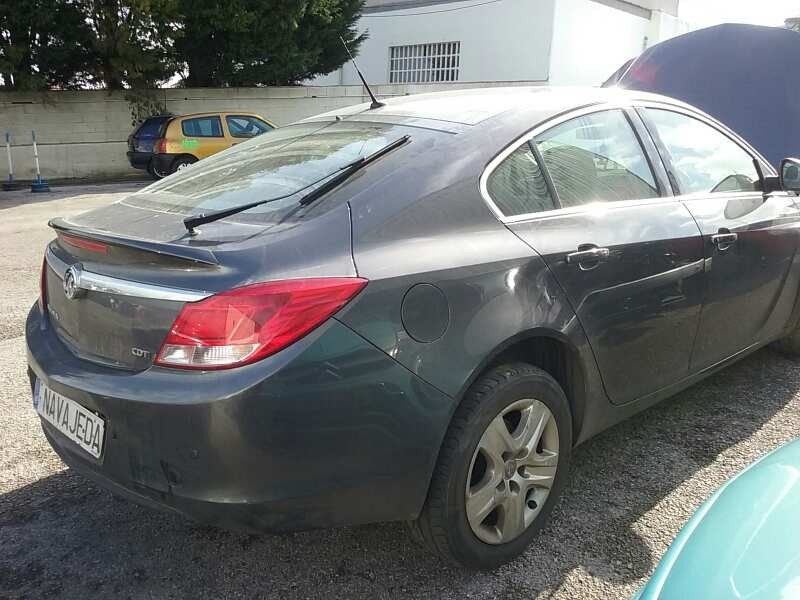 opel insignia berlina del año 2009