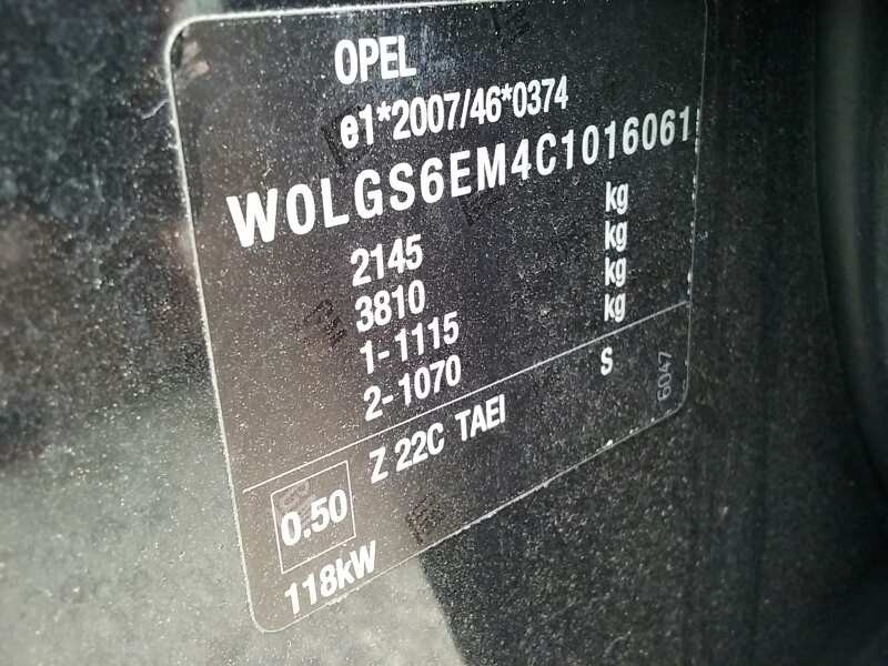 opel insignia berlina del año 2011